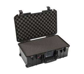 PELI 1535 AIR CASE Internal dimensions 518x284x183mm, with foam, wheeled, black