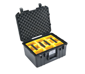 PELI 1557 AIR CASE Internal dimensions 440x330x248mm, with padded dividers, black