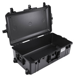 PELI 1615 AIR CASE Internal dimensions 752x394x238mm, empty, wheeled, black