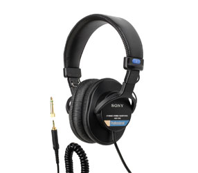 SONY MDR-7506 HEADPHONES Closed, 63 ohms, 3.5mm jack, 6.35mm adapter, coiled cable, folding