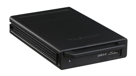TASCAM AK-CC25 STORAGE CASE USB 3.0, supports hot-swapping, for TSSD-240A/TSSD-480B